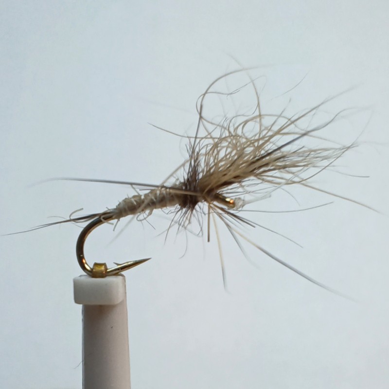 Mouche sèche Shuttlecock en poil de patte de lièvre arctique série spéciale "RS" Mouche sèche Shuttlecock en poil de patte de lièvre arctique série spéciale "RS"